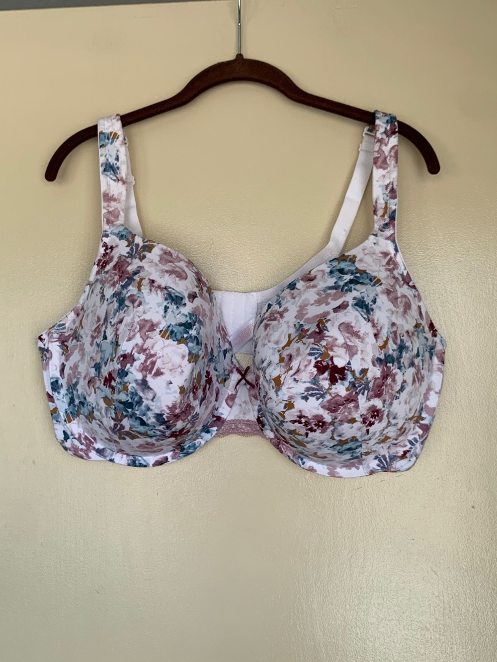 Cacique White Floral Underwire Padded Bra 44DDD Feminine Elegant